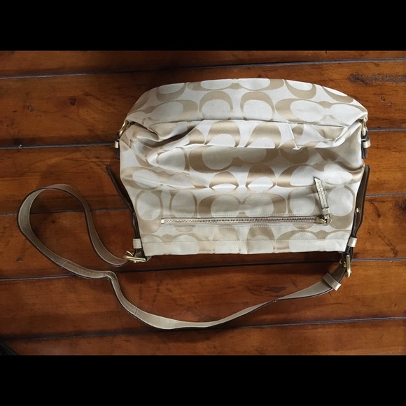 Coach Purse - Picture 3 of 4